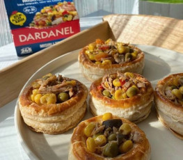 Dardanel Ton Salata Mısırlı Milföy Çanağında